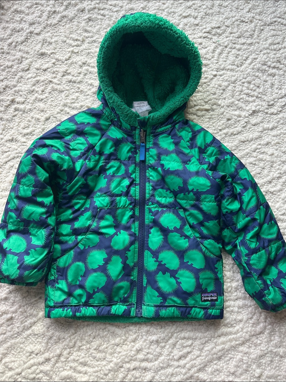Patagonia REVERSIBLE fleece & windproof jacket w.hood.cute hedgehog pattern.